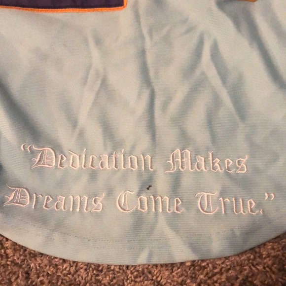 Koby Bryant memory jersey - Picture 3 of 4